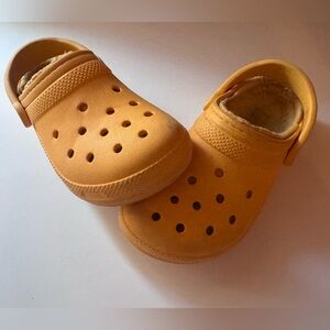 Crocs Classic Lined Clog in Orange Sorbet - Size W6/M4